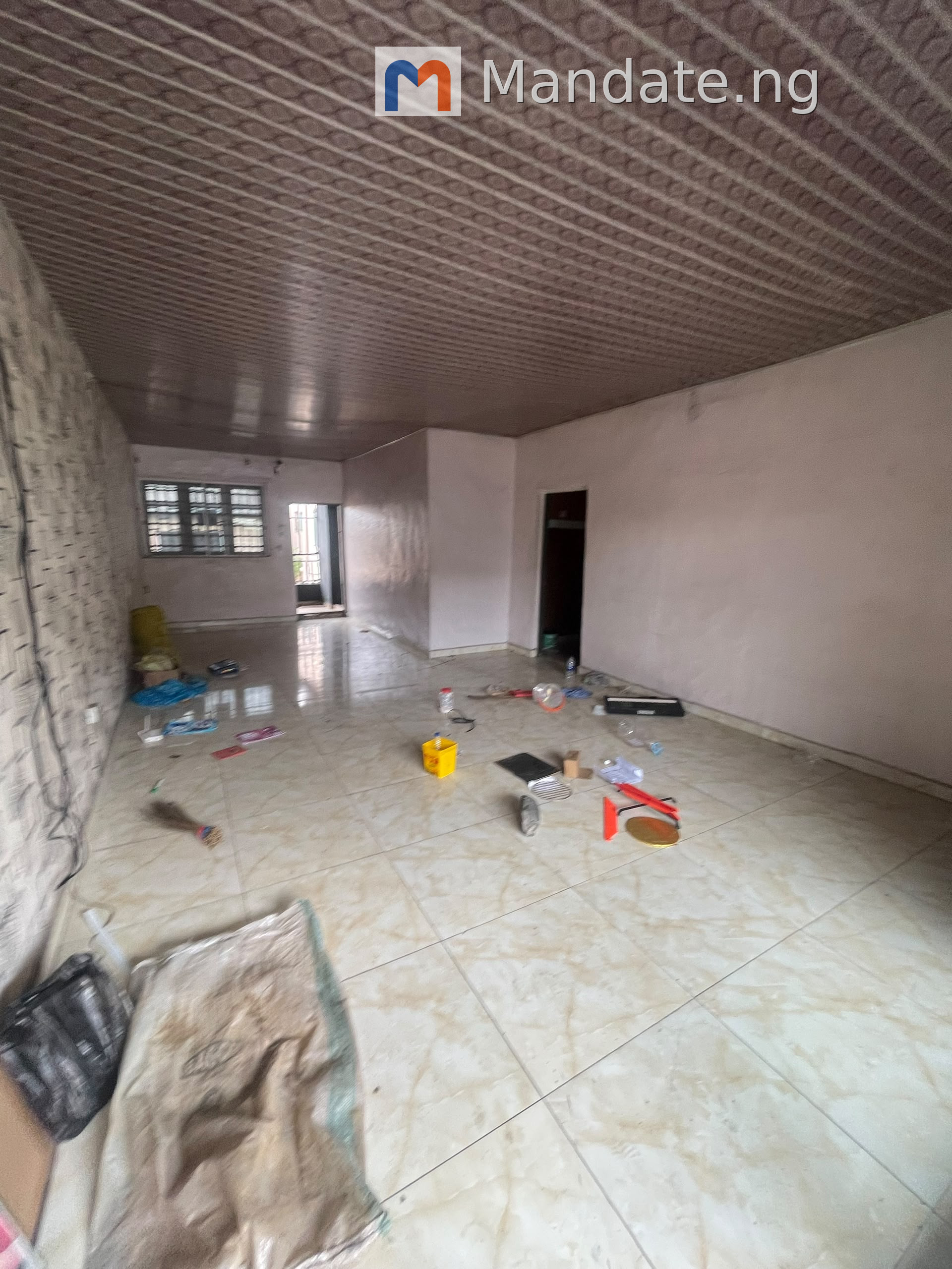 Standing Alone Bungalow on Half a Plot of Land in Ijeshatedo For Sale in off Ogunlana Road Ijeshatedo, Surulere Ijeshatedo Ijesha Lagos photo 2