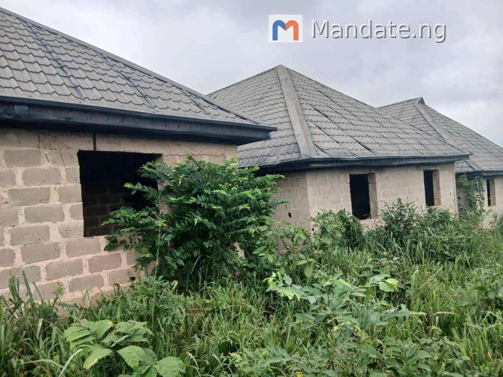 Standard uncompleted blocks of flats for sale in Ijako For Sale in Off Lagos-Abk express road, close to ijako market, Ogun Ogun State Ogun Ogun photo 2