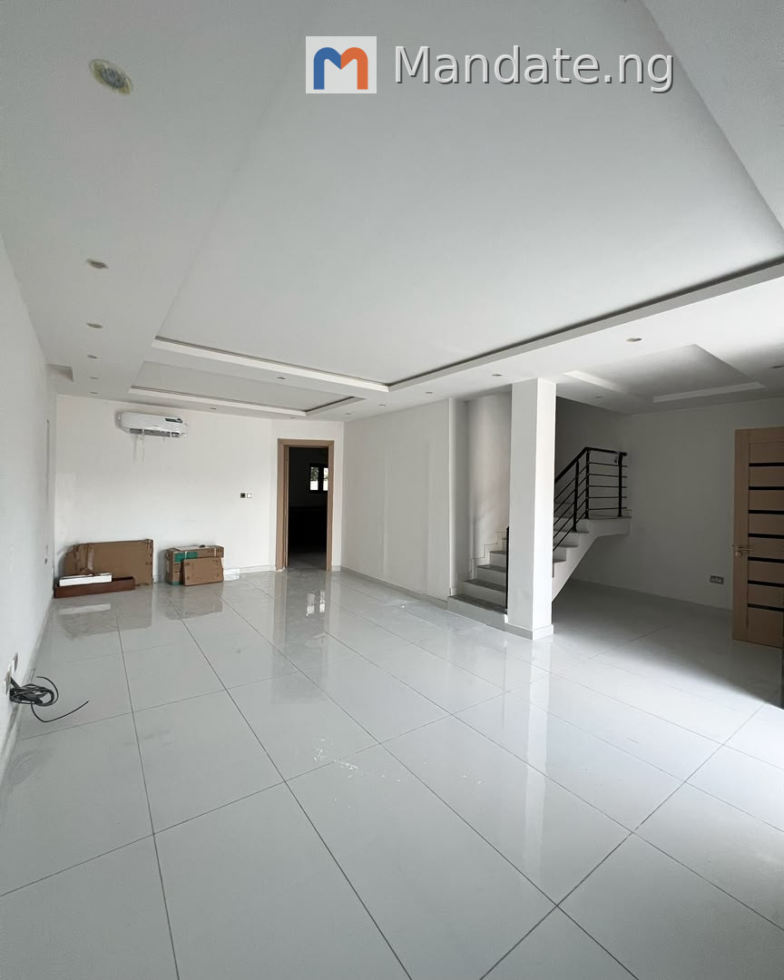 Ultra-Luxury 4 Bedroom Semi-Detached Duplex for Rent in Ikoyi For Rent in in Ikoyi, Lagos Ago Lagos photo 1