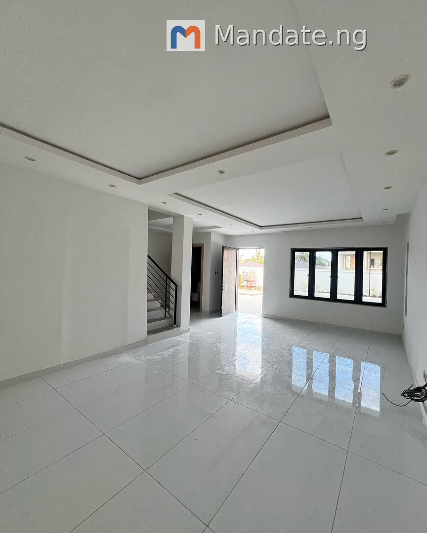 Ultra-Luxury 4 Bedroom Semi-Detached Duplex for Rent in Ikoyi For Rent in in Ikoyi, Lagos Ago Lagos photo 2