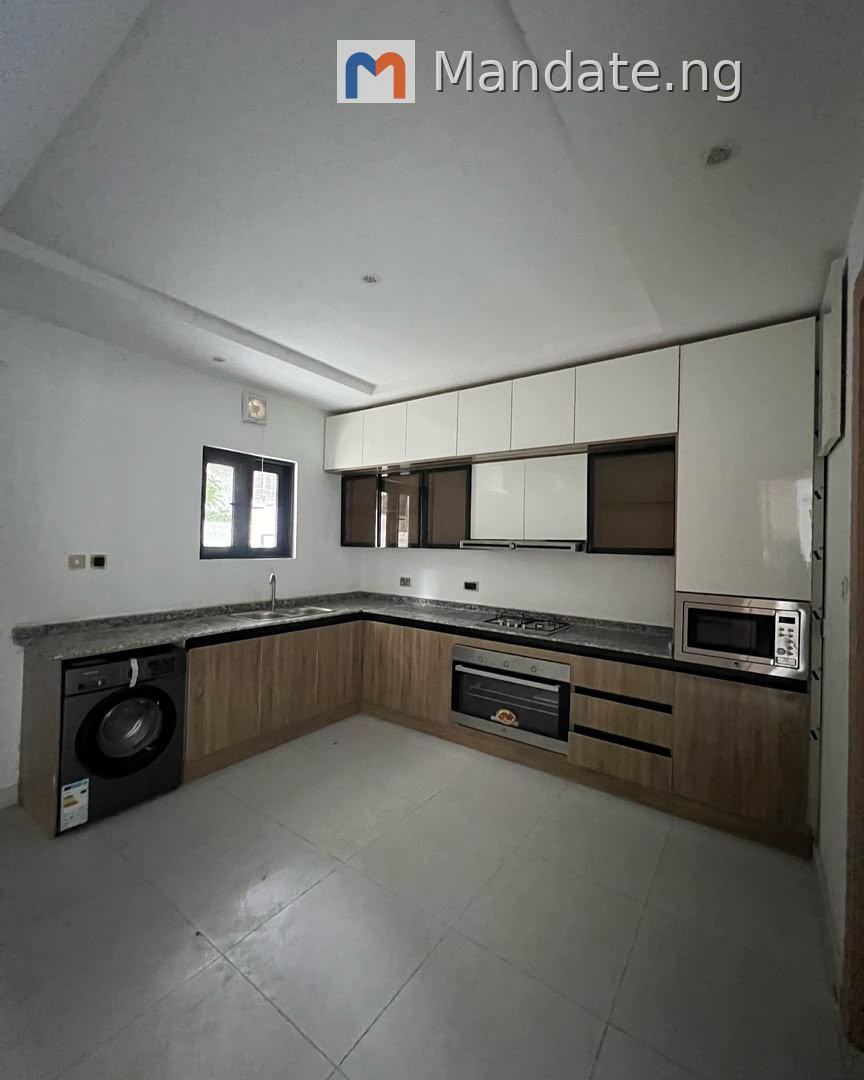 Ultra-Luxury 4 Bedroom Semi-Detached Duplex for Rent in Ikoyi For Rent in in Ikoyi, Lagos Ago Lagos photo 5