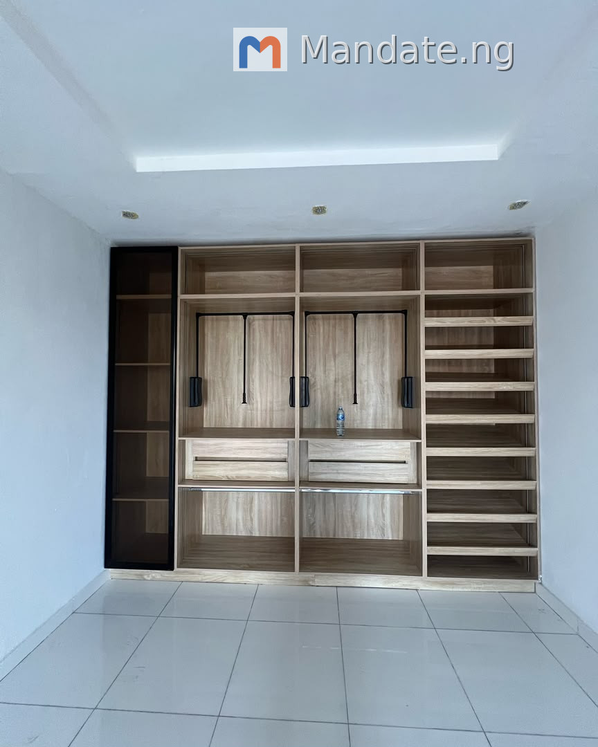 Ultra-Luxury 4 Bedroom Semi-Detached Duplex for Rent in Ikoyi For Rent in in Ikoyi, Lagos Ago Lagos photo 8