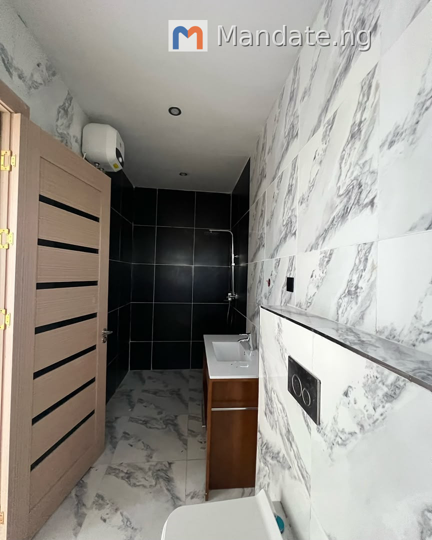 Ultra-Luxury 4 Bedroom Semi-Detached Duplex for Rent in Ikoyi For Rent in in Ikoyi, Lagos Ago Lagos photo 11