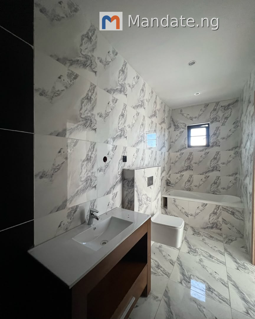 Ultra-Luxury 4 Bedroom Semi-Detached Duplex for Rent in Ikoyi For Rent in in Ikoyi, Lagos Ago Lagos photo 12