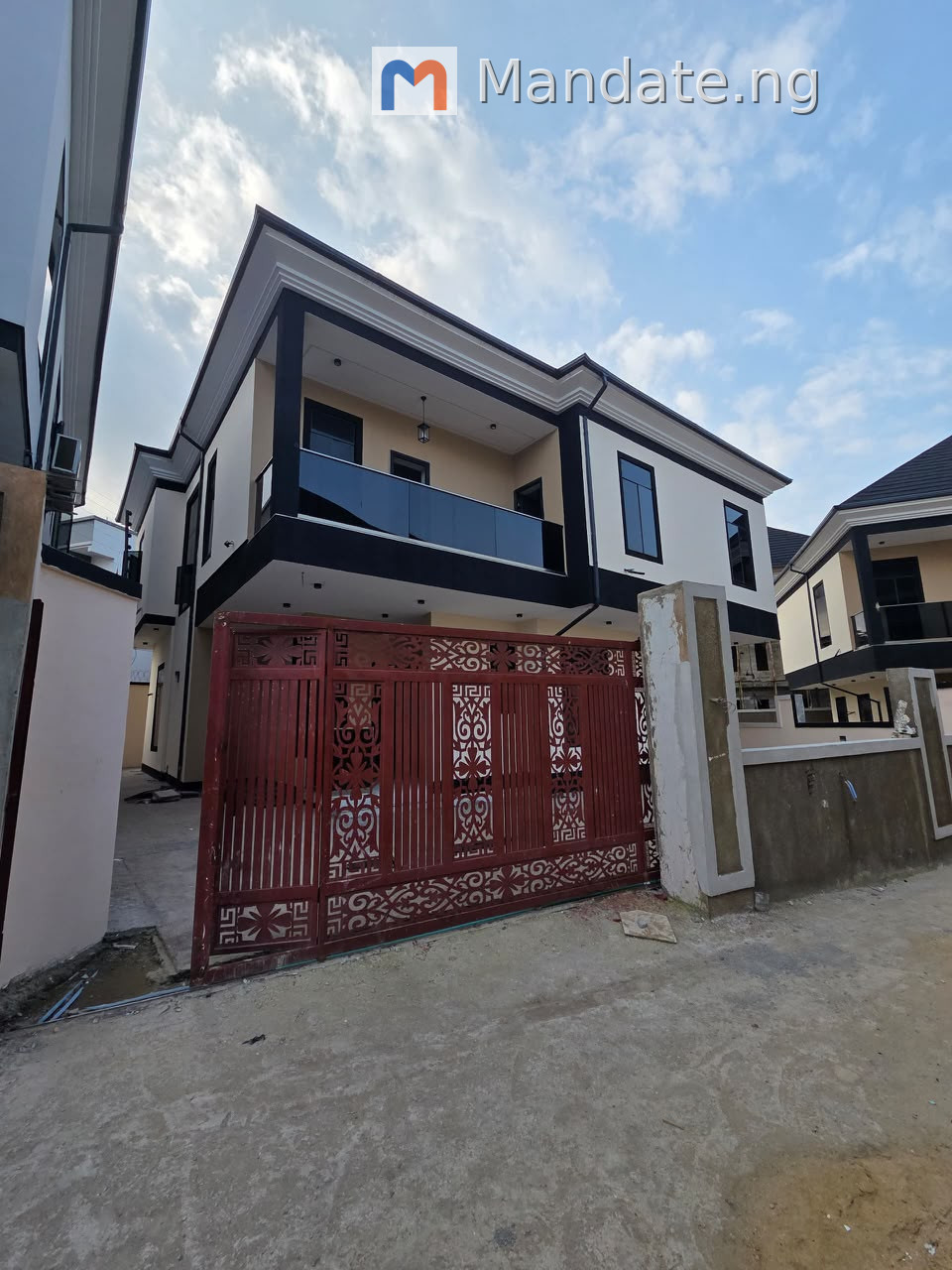 Excellently Built 5 Bedroom Semi Detached in Omole Phase 1 For Sale in in Omole Phase 1 Omole Lagos photo 3