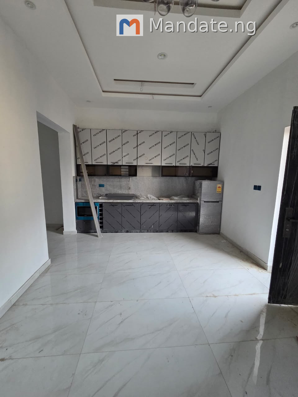 Excellently Built 5 Bedroom Semi Detached in Omole Phase 1 For Sale in in Omole Phase 1 Omole Lagos photo 4