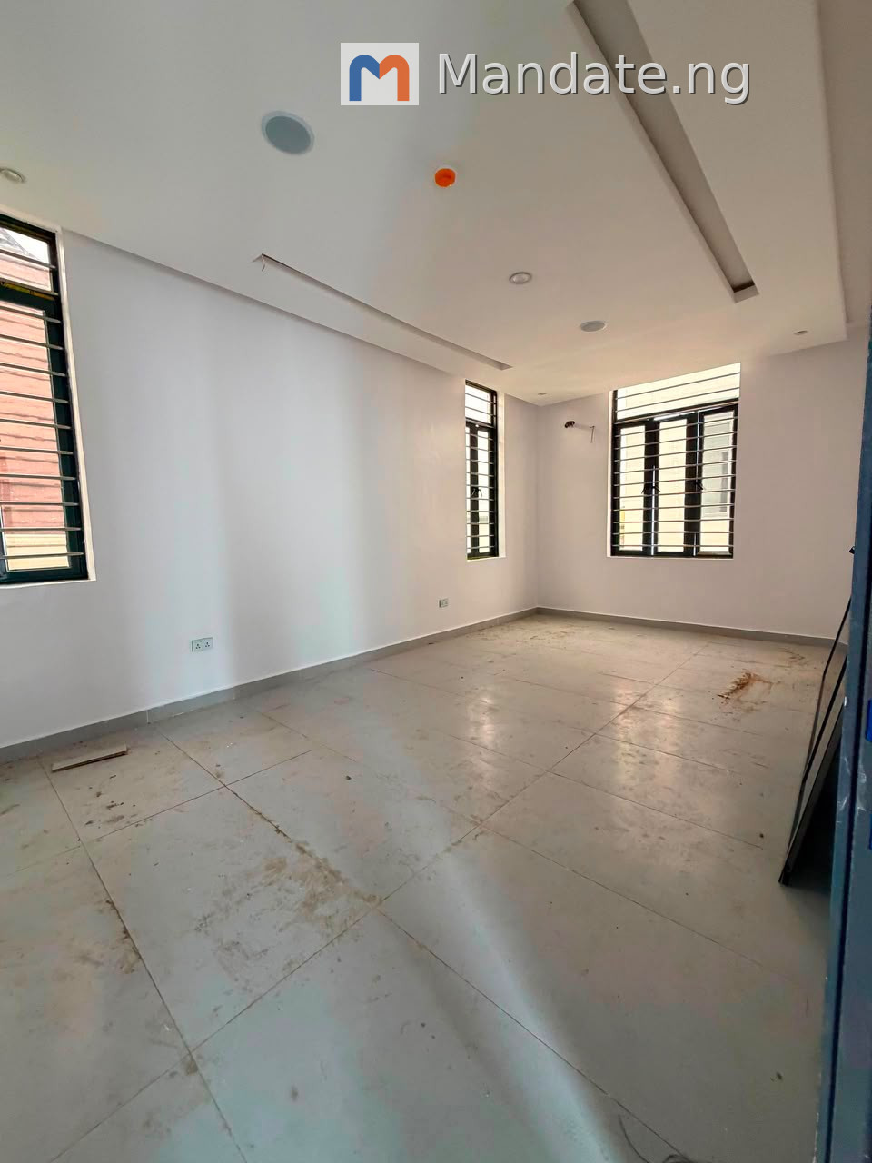 Excellently Built 5 Bedroom Semi Detached in Omole Phase 1 For Sale in in Omole Phase 1 Omole Lagos photo 12