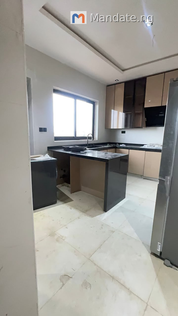Exquisitely Built 4 Bedroom Maisonette with BQ, Pool, Gym and Elevator in Maryland For Sale in in Maryland Maryland Lagos photo 5