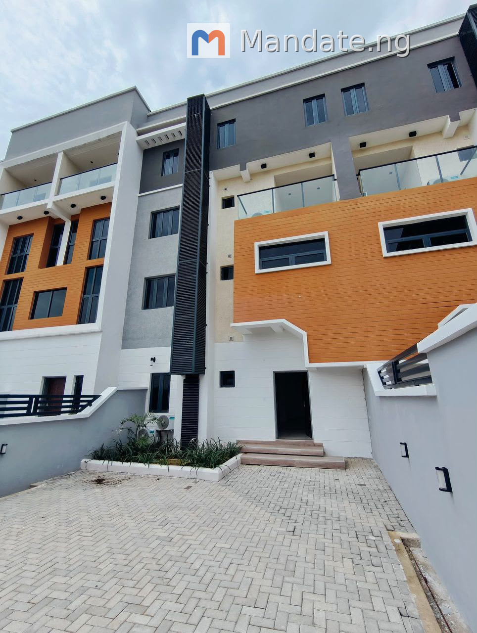 Exquisitely Built 4 Bedroom Maisonette with BQ, Pool, Gym and Elevator in Maryland For Sale in in Maryland Maryland Lagos photo 9