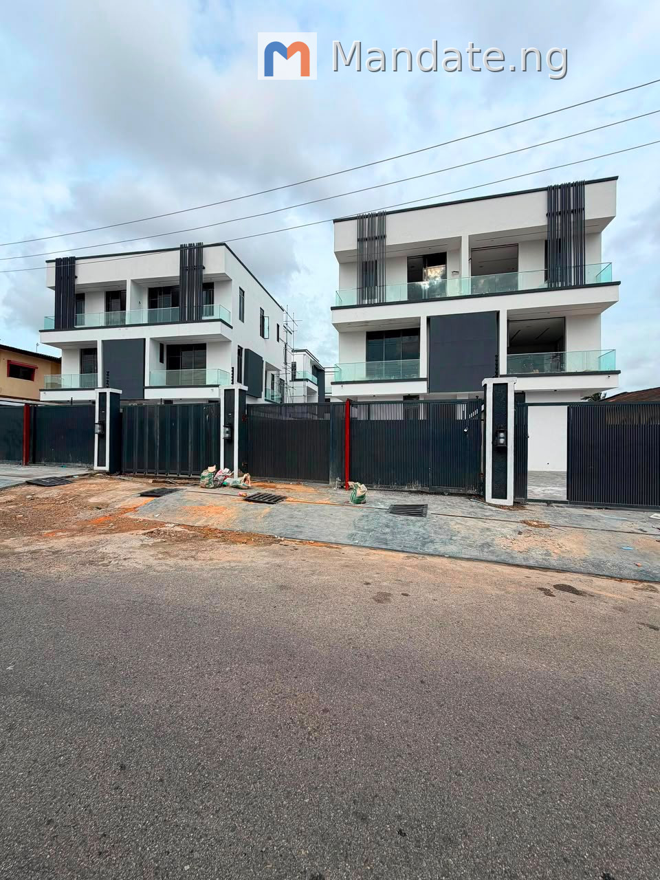 5 Bedroom Fully Detached Duplex for Sale in Omole Phase 1 For Sale in in Omole Phase 1 Omole Lagos photo 3