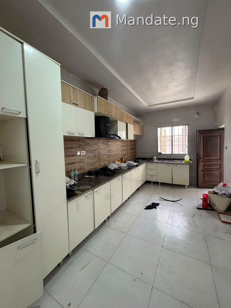 3 Bedroom Terrace Duplex for Rent in Lekki For Rent in at Orchid Road, Lekki Orchid Lagos photo 4