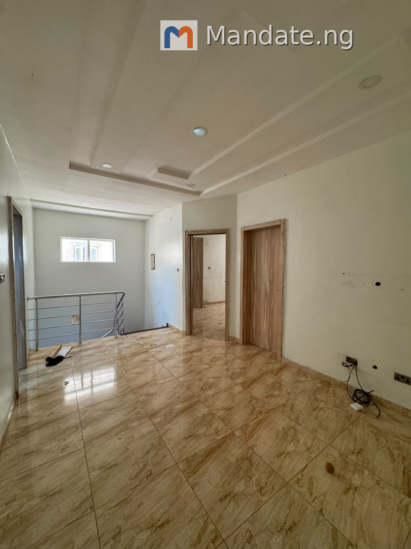 3 Bedroom Terrace Duplex for Rent in Lekki For Rent in at Orchid Road, Lekki Orchid Lagos photo 6