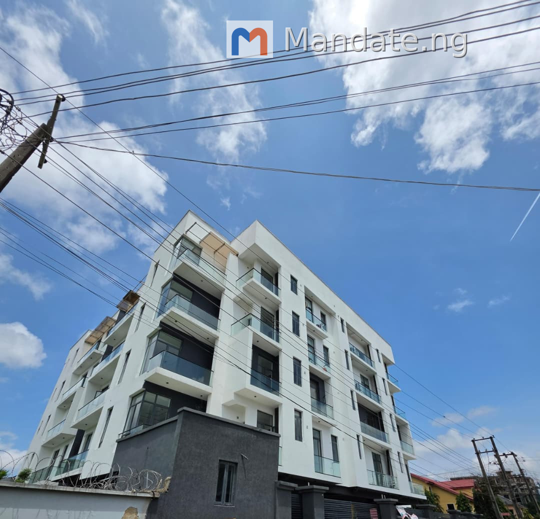 Nicely furnished 2 BEDROOM apartment in Lekki Phase 1 For Rent in in Lekki Phase 1 Lekki Phase Lekki Lagos photo 6