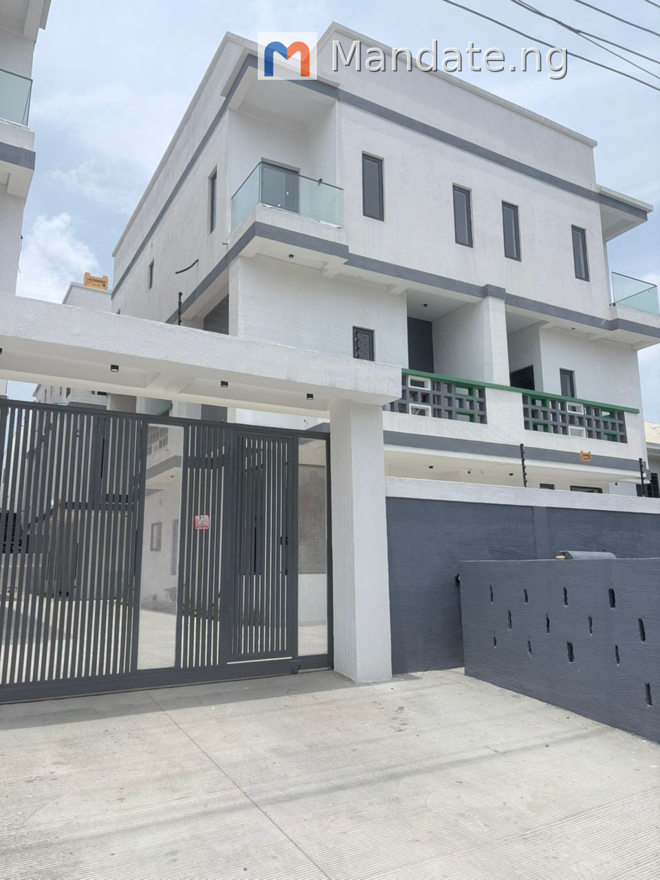 4 Units of 3 Bedroom Flats with BQ in Igbo Efon, Lekki For Sale in In A Private Estate At Igbo Efon, Lekki Igbo Efon Ago Lagos photo 13