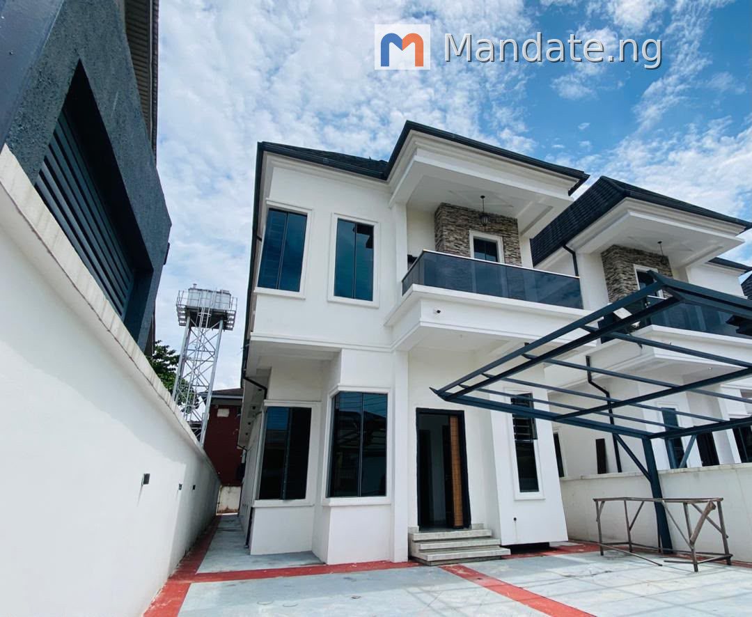 4 Units of 3 Bedroom Flats with BQ in Igbo Efon, Lekki For Sale in In A Private Estate At Igbo Efon, Lekki Igbo Efon Ago Lagos photo 4