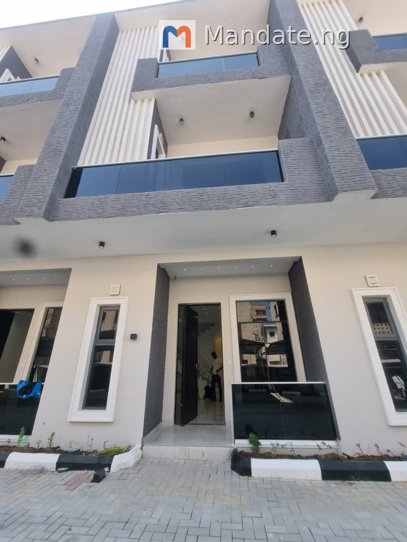 Shop for Rent in Surulere Central For Rent in along Alhaji Masha Road Surulere Surulere Central Surulere Lagos photo 1
