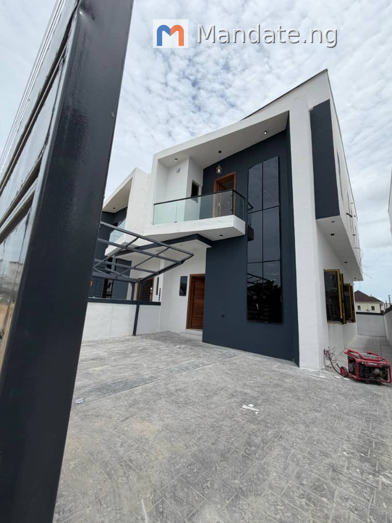5 Bedroom Fully Detached Duplex in Access Controlled Estate For Sale in very close to ShopRite Island Victoria Island (VI) Lagos photo 2