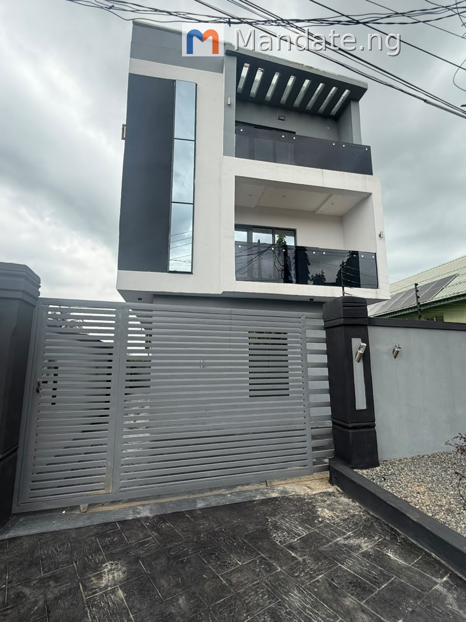 5 Units of Luxury 3 Bedrooms Apartment in Ifako Gbagada For Sale in in Akinwunmi Street, Ifako Gbagada Ifako Gbagada Gbagada Lagos photo 6