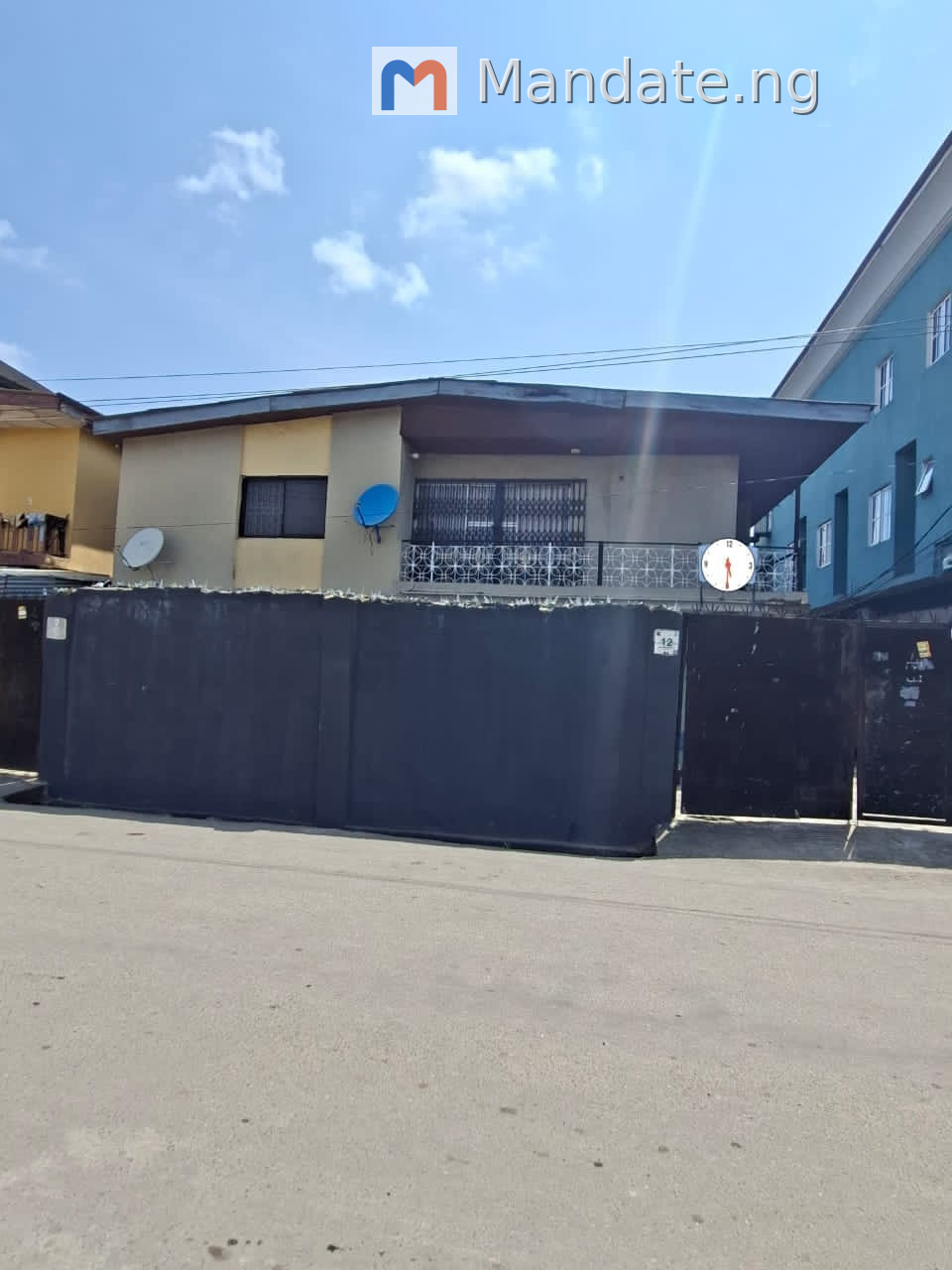 4-Bedroom Semi-Detached Duplex on 300sqm with BQ in Ikeja GRA For Sale in on Adekunkle Fajuyi Way Ikeja GRA IKEJA GRA Oworonshoki Lagos photo 4