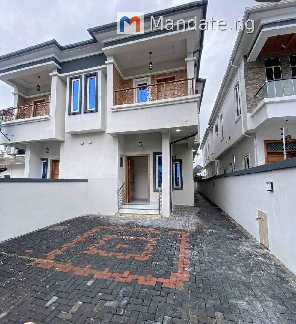 Fully serviced One Bedroom Mini Flat Apartment in VGC For Rent in on ground floor with personal kitchen with amenities and ample parking space in VGC Victoria Garden City Lagos photo 2