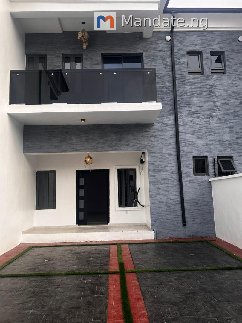 Fully serviced One Bedroom Mini Flat Apartment in VGC For Rent in on ground floor with personal kitchen with amenities and ample parking space in VGC Victoria Garden City Lagos photo 5