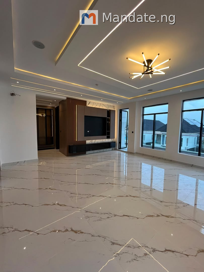 5-Bedroom Fully Detached Duplex with BQ in Ikota, Lekki For Sale in in Ikota, Lekki Ikota Lagos photo 3