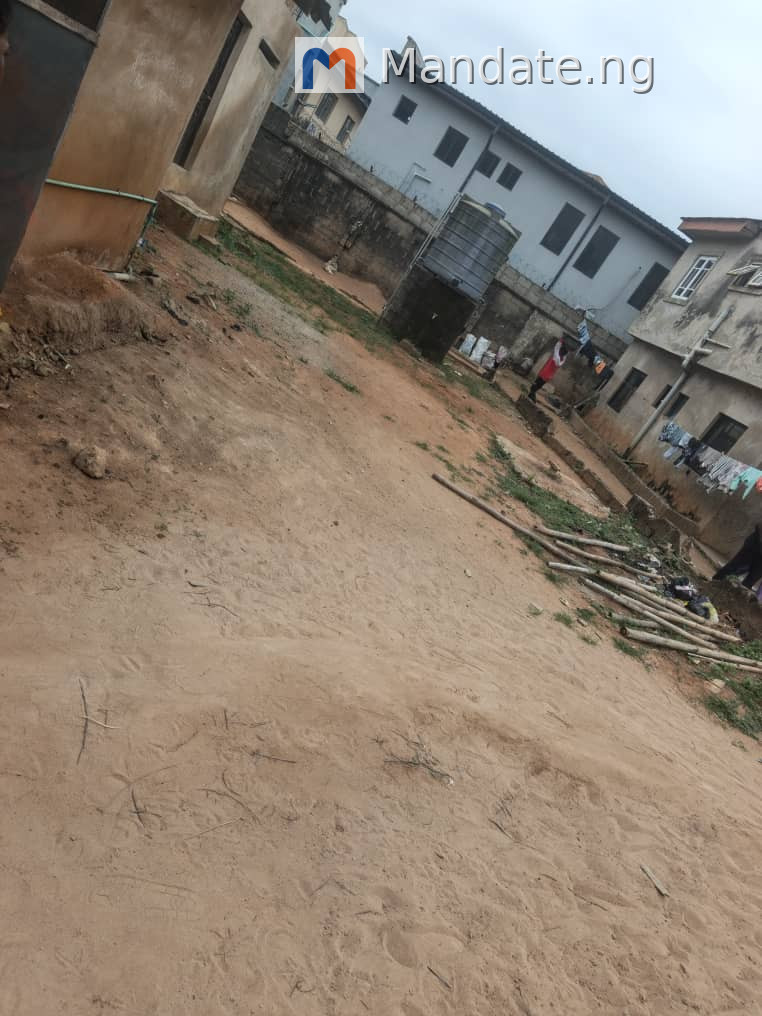 Executive New built modern 3 bedroom flat off A.I.T road, Kola Alagbado For Sale in off A.I.T road, Kola Alagbado, Lagos Kola Alagbado Alagbado Lagos photo 2