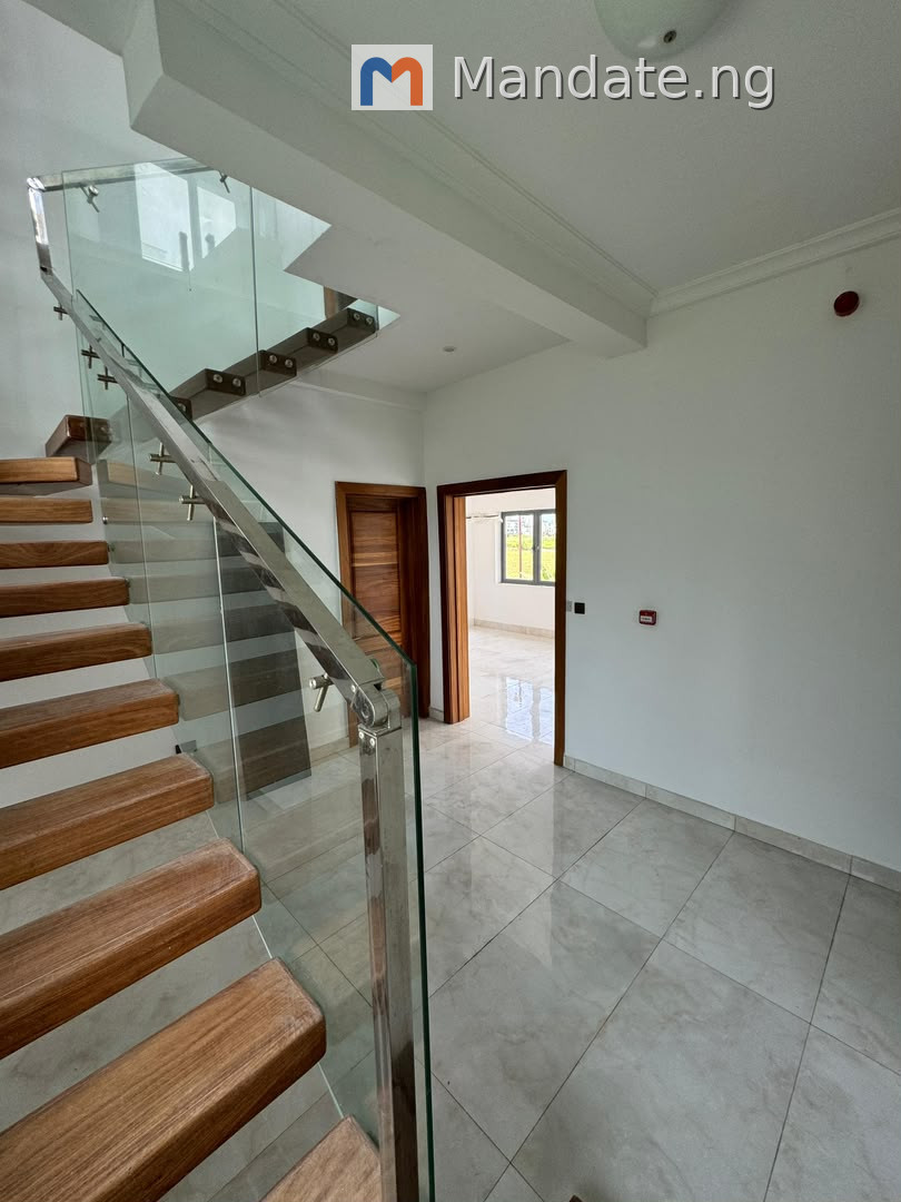 4 Bedroom Penthouse Duplex with BQ for Rent in Ikate, Lekki For Rent in in Cowrie Creek Estate, Ikate, Lekki Ikate Lekki Lagos photo 2