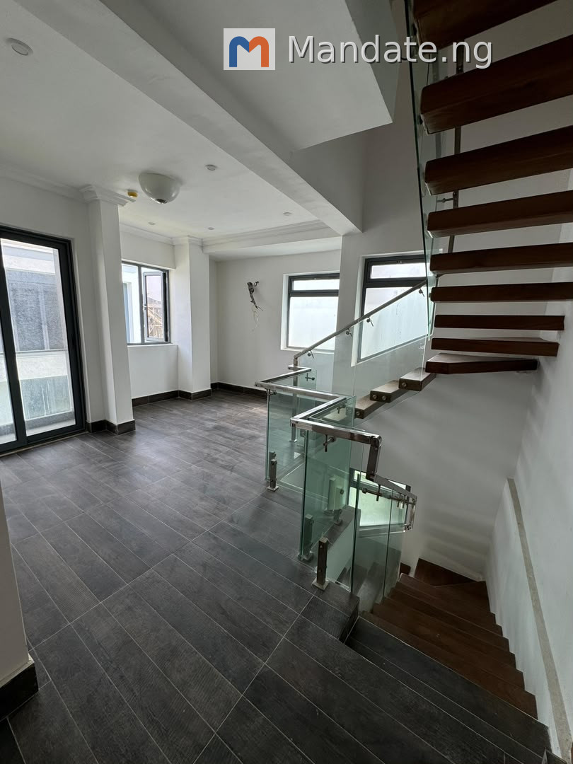 4 Bedroom Penthouse Duplex with BQ for Rent in Ikate, Lekki For Rent in in Cowrie Creek Estate, Ikate, Lekki Ikate Lekki Lagos photo 8