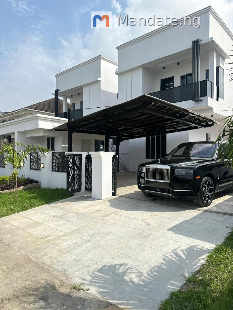 Luxurious 4 Bedroom Semi Detached Duplex for Rent in Lekki For Rent in at Orchid Road, Lekki Orchid Lagos photo 3