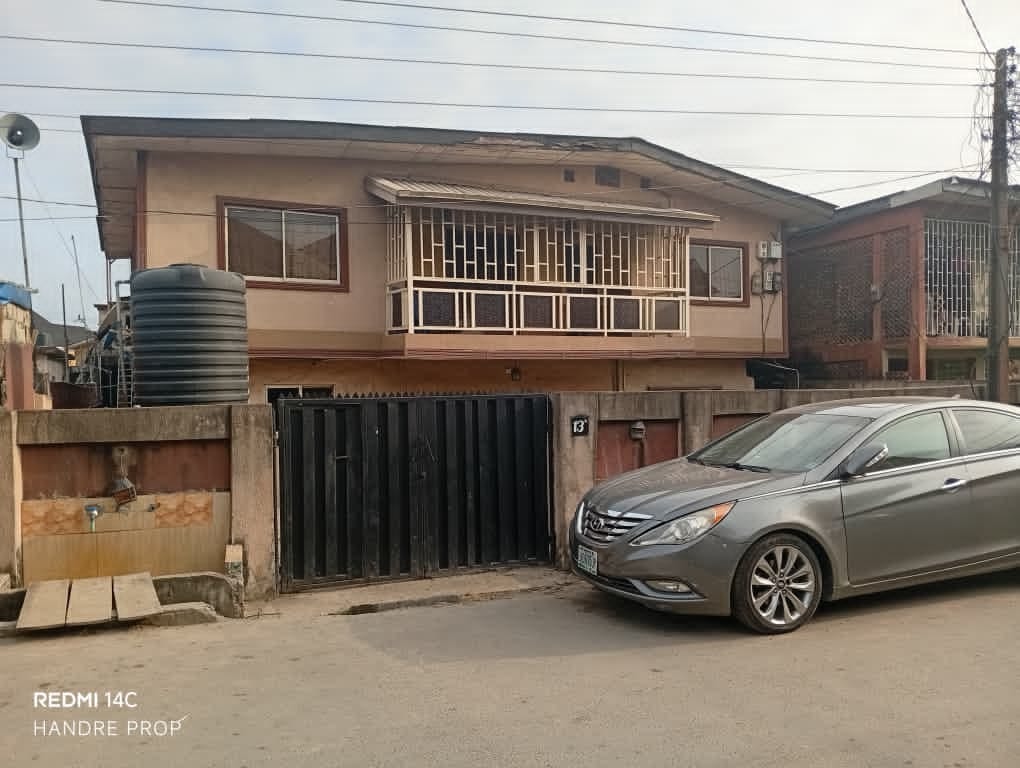 Block of 4 Flats for Sale in Ijesha, Surulere For Sale in in Ijesha, Surulere, Lagos Isheri Olofin Lagos photo 1