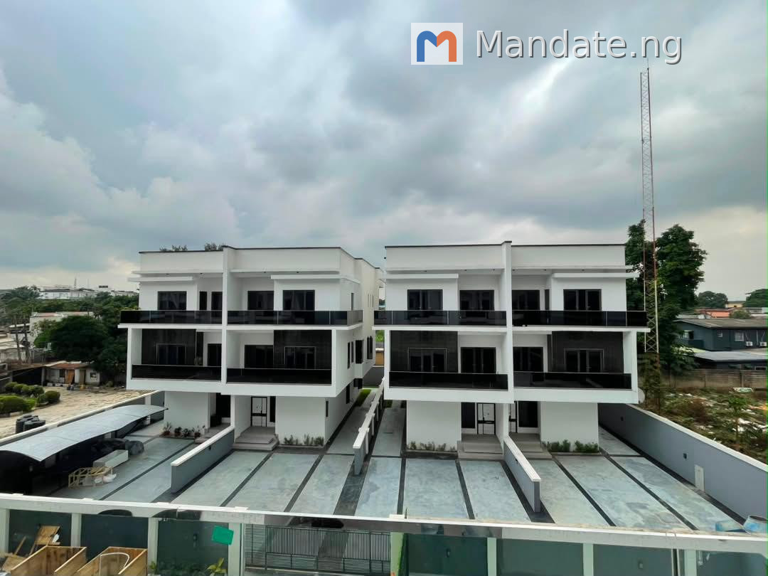 Luxury 5-Bedroom Semi-Detached Duplex for Sale in Ikeja GRA For Sale in in Ikeja GRA IKEJA GRA Ogudu GRA Lagos photo 4