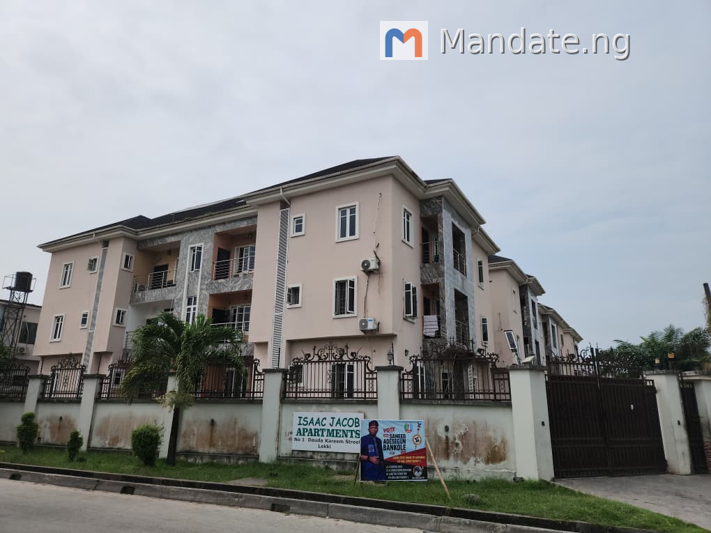 Spacious 3 bedroom apartment with BQ in Lekki For Rent in in a serviced estate, Lekki VI Lekki Lagos photo 1