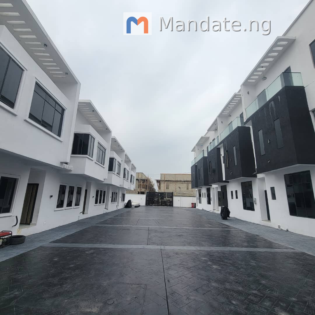 Tastefully Finished 4-Bedroom Semi-Detached Duplex + BQ To Let Lease in Dideolu Estate, Victoria Island Island Victoria Island (VI) Lagos photo 4