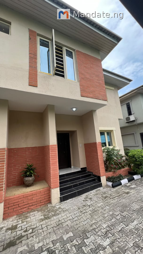 Tastefully Finished 4-Bedroom Semi-Detached Duplex + BQ To Let Lease in Dideolu Estate, Victoria Island Island Victoria Island (VI) Lagos photo 3