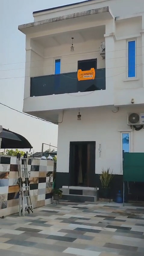 DISTRESS SALE — 4-BEDROOM SEMI-DETACHED DUPLEX in Thomas Estate, Ajah For Sale in in Thomas Estate, Abraham Adesanya, Ajah Adesanya Abraham Adesanya Lagos photo 1