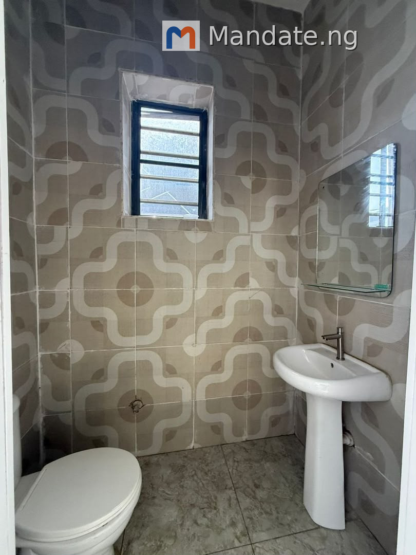 Spacious Studio Apartment in Orchid, Lekki For Rent in in Orchid(Victoria Crest), Lekki Orchid Lagos photo 1