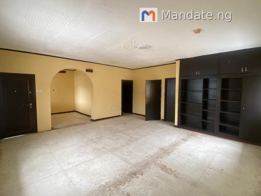 5-Bedroom Semi-Detached House for Lease in Lekki Phase 1 Lease in Emma Abimbola Cole, Lekki Phase 1 Lekki Phase Omole Phase 1 Lagos photo 2