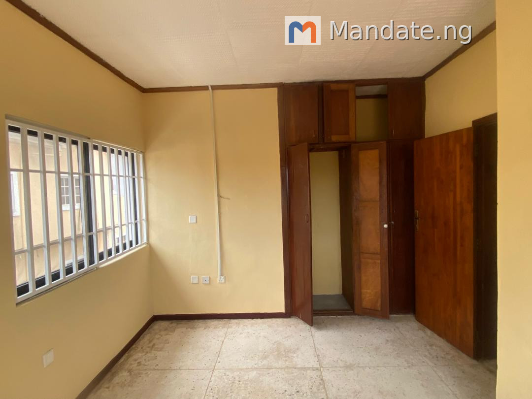 5-Bedroom Semi-Detached House for Lease in Lekki Phase 1 Lease in Emma Abimbola Cole, Lekki Phase 1 Lekki Phase Omole Phase 1 Lagos photo 3