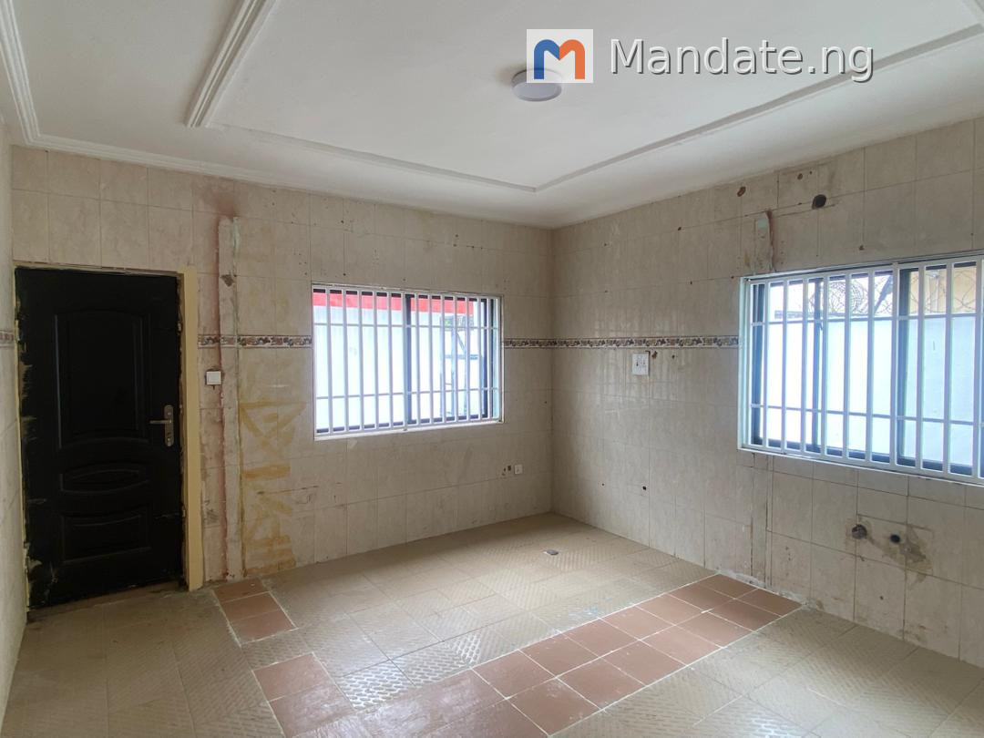 5-Bedroom Semi-Detached House for Lease in Lekki Phase 1 Lease in Emma Abimbola Cole, Lekki Phase 1 Lekki Phase Omole Phase 1 Lagos photo 6