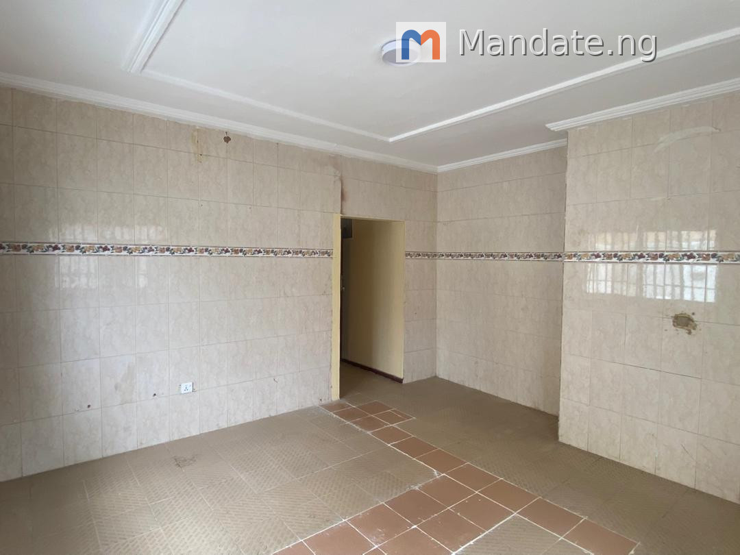 5-Bedroom Semi-Detached House for Lease in Lekki Phase 1 Lease in Emma Abimbola Cole, Lekki Phase 1 Lekki Phase Omole Phase 1 Lagos photo 8