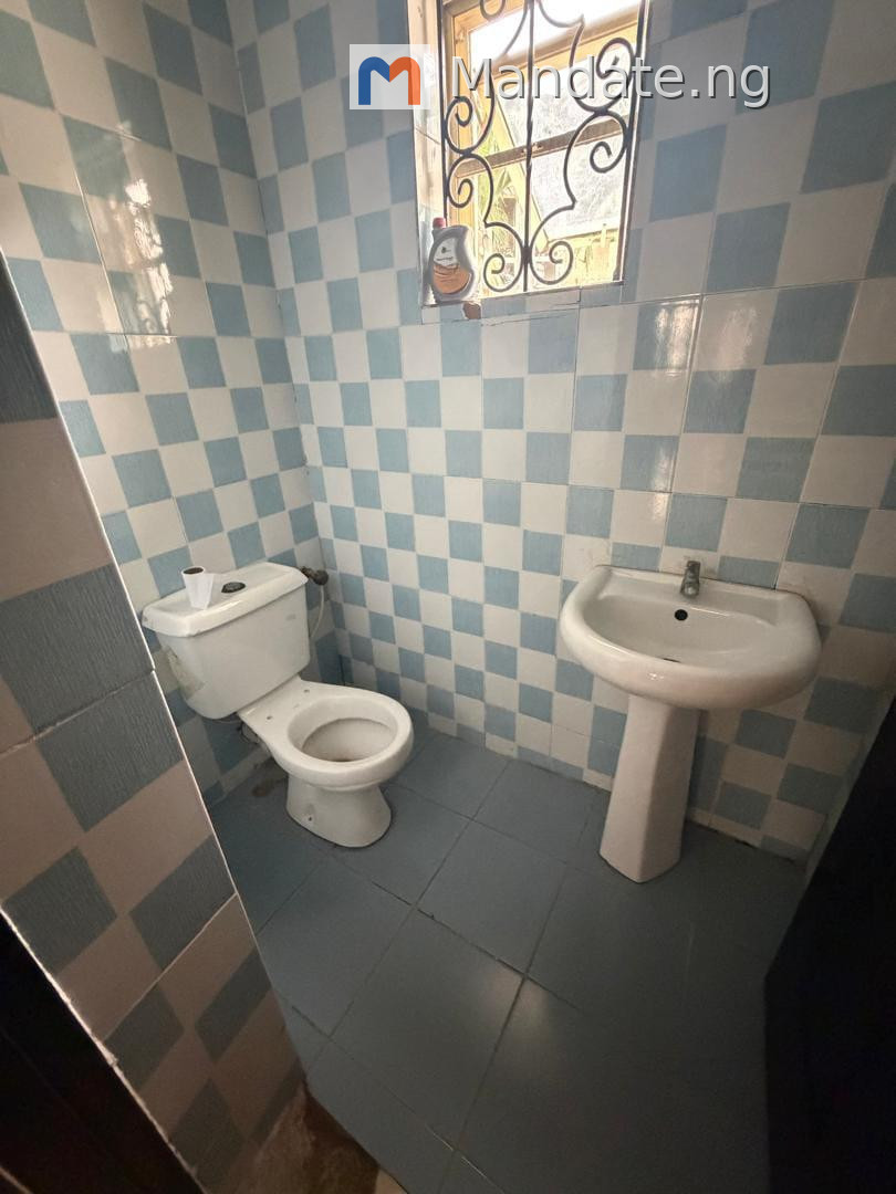 Spacious 3 Bedroom Apartment in Westend Estate, Lekki For Rent in in Westend Estate, Lekki County Homes, Ikota Lekki County Ikota Lagos photo 1