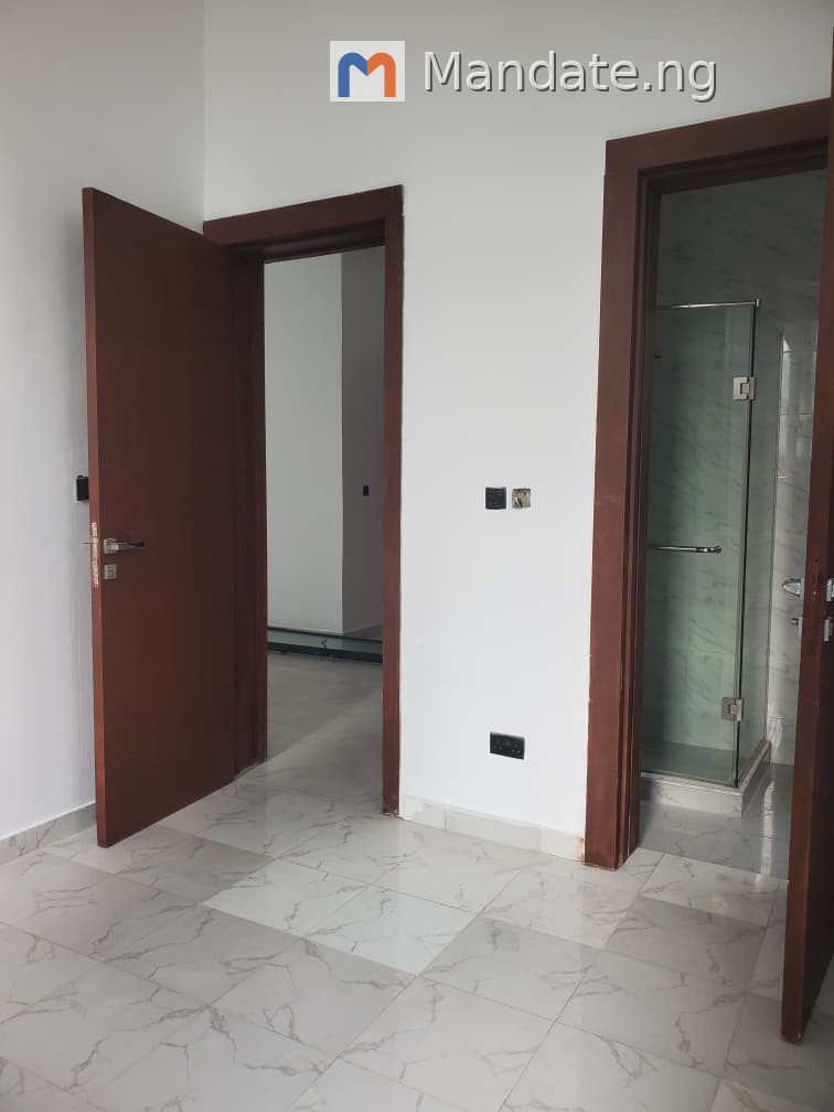 2 Bedroom Apartment for Sale in Ikate For Sale in Located At Ikate Inside An Estate On A ground Floor Ikate Lekki Lagos photo 1