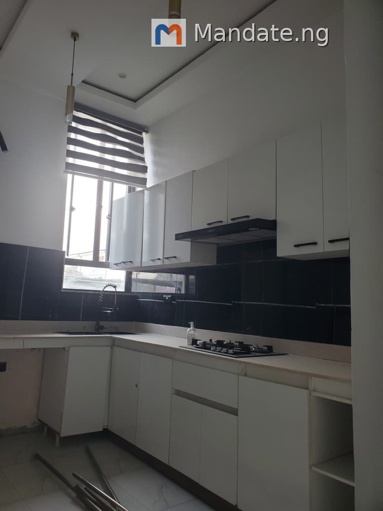 2 Bedroom Apartment for Sale in Ikate For Sale in Located At Ikate Inside An Estate On A ground Floor Ikate Lekki Lagos photo 8
