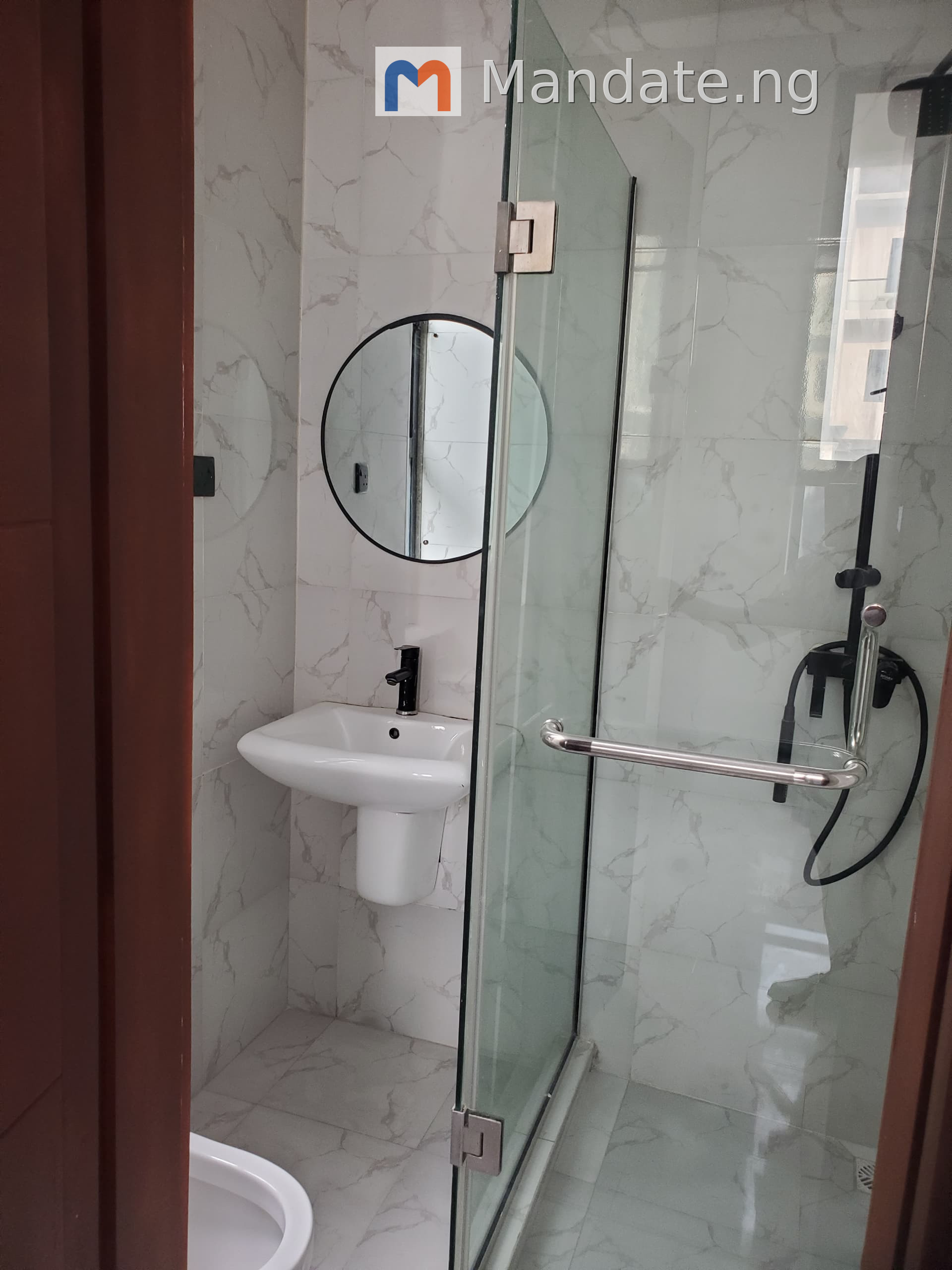 2 Bedroom Apartment for Sale in Ikate For Sale in Located At Ikate Inside An Estate On A ground Floor Ikate Lekki Lagos photo 9
