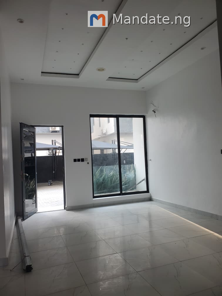 2 Bedroom Apartment for Sale in Ikate For Sale in Located At Ikate Inside An Estate On A ground Floor Ikate Lekki Lagos photo 13