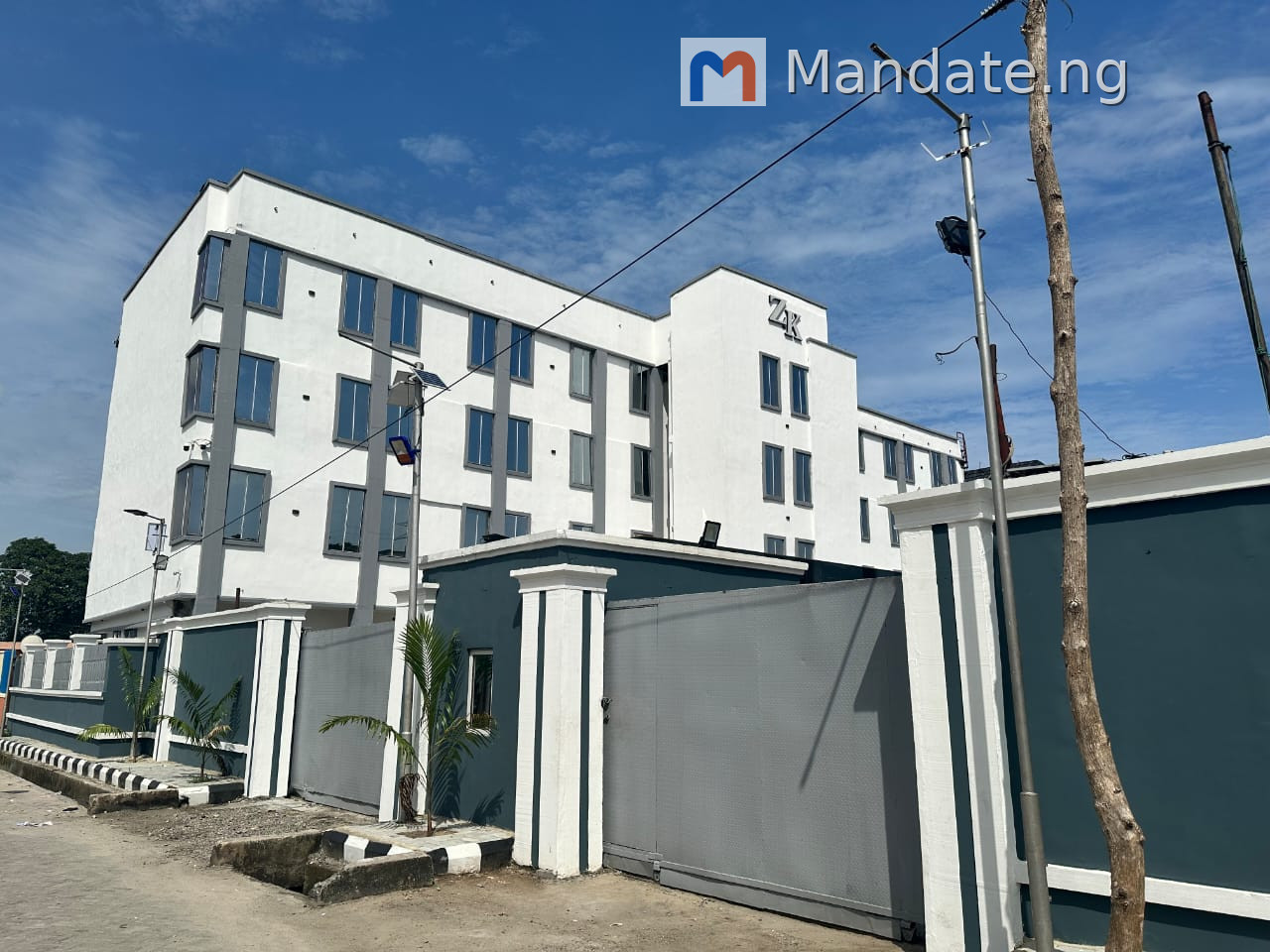 Distress Sale! 2-Floor Event Centre + Gym + Hotel in Isheri-Oshun For Sale in Isheri-Oshun, Bucknor, Isolo, Lagos Festac Amuwo Odofin Lagos photo 1