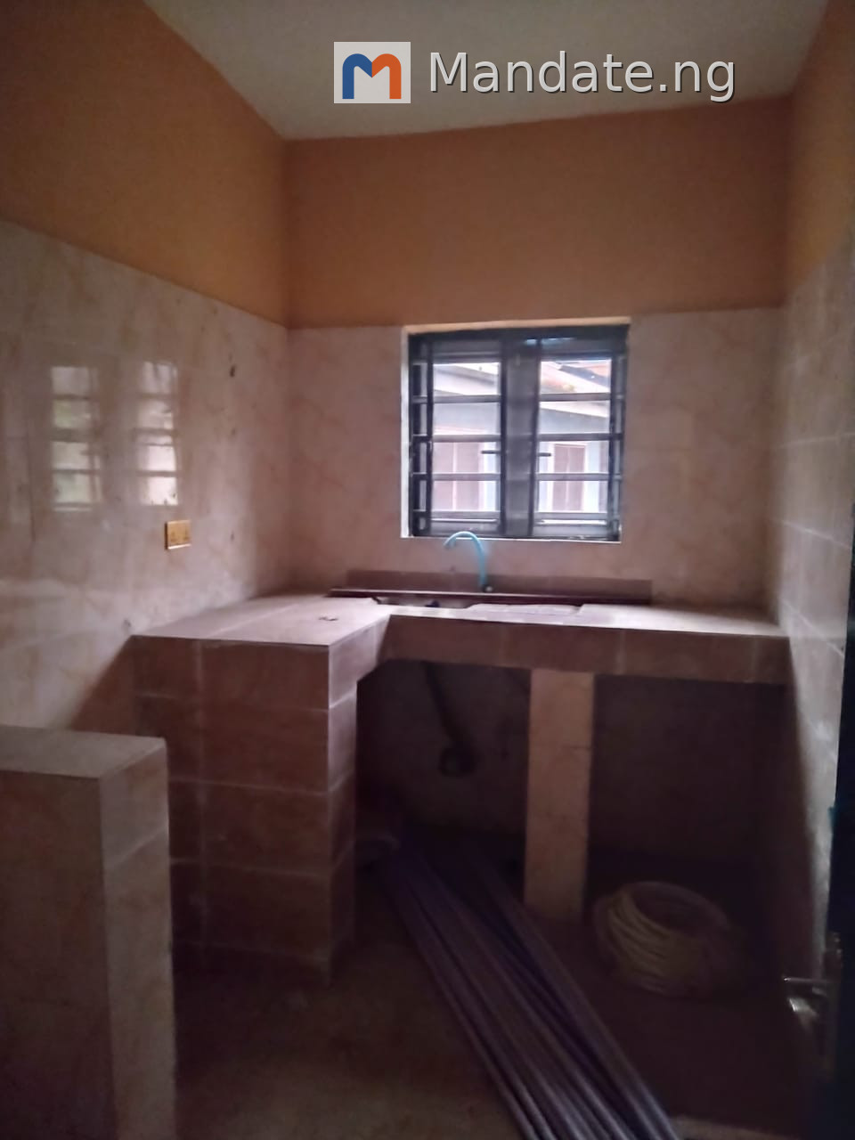 Luxury 2 Bedroom & Mini Flats in Akowonjo Egbeda Lease in Off Miccom bus stop, Akowonjo, Egbeda Egbeda Alimosho Lagos photo 3