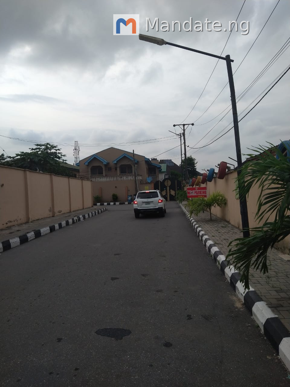 Luxury 2 Bedroom & Mini Flats in Akowonjo Egbeda Lease in Off Miccom bus stop, Akowonjo, Egbeda Egbeda Alimosho Lagos photo 5