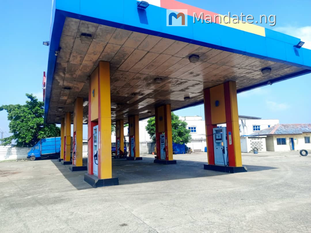 Functional Filling Station on Awolowo Road, Ikoyi For Sale in on Awolowo Road, Ikoyi Ago Lagos photo 2